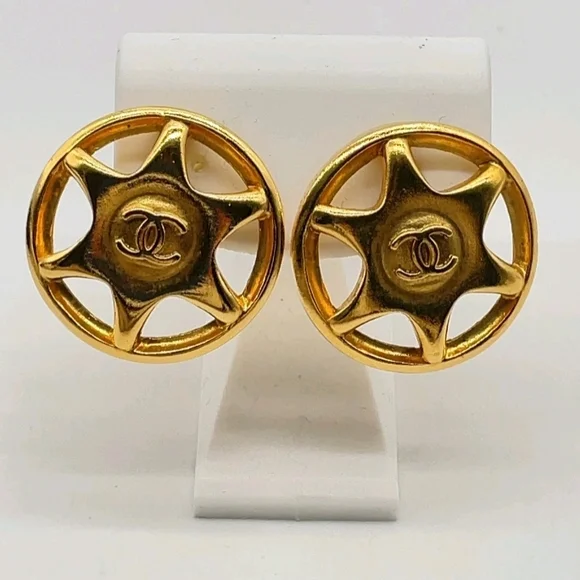 SALE! Authentic CHANEL Coco Mark Vintage Gold Plated Star Motif Earrings W Box - Picture 3 of 11